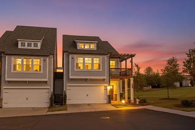 $425,000 | 319 Hayden Circle, Woodstock, GA 30189