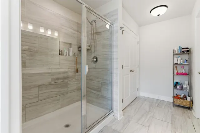 $425,000 | 319 Hayden Circle, Woodstock, GA 30189