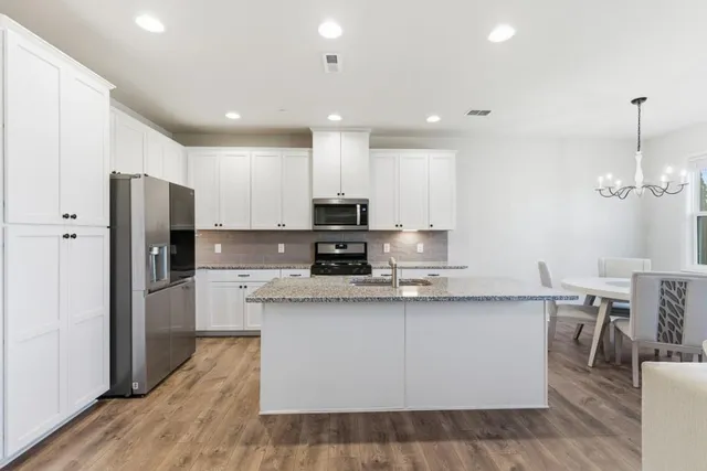 $425,000 | 319 Hayden Circle, Woodstock, GA 30189