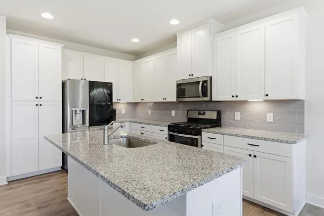 $425,000 | 319 Hayden Circle, Woodstock, GA 30189