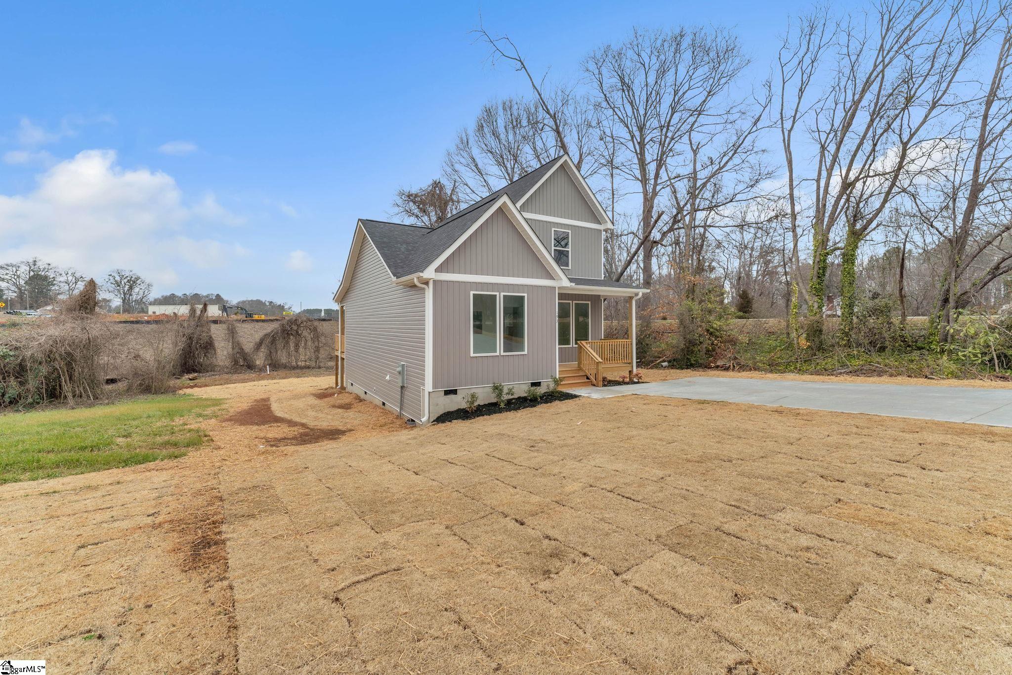 193 Dodd Street Wellford, SC 29385 - Photo 3 of 33