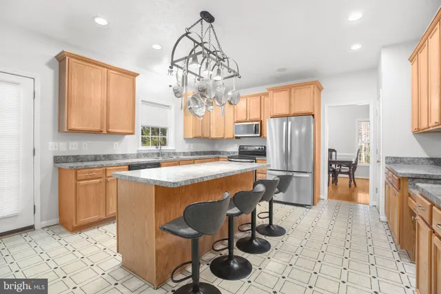 $915,000 | 10504 Big Horn Drive, Spotsylvania, VA 22553