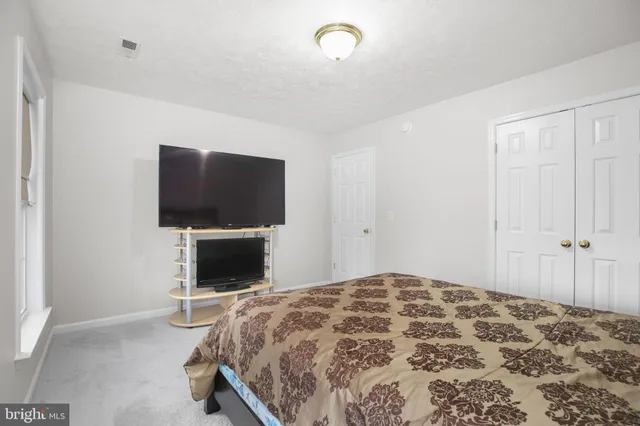 $915,000 | 10504 Big Horn Drive, Spotsylvania, VA 22553