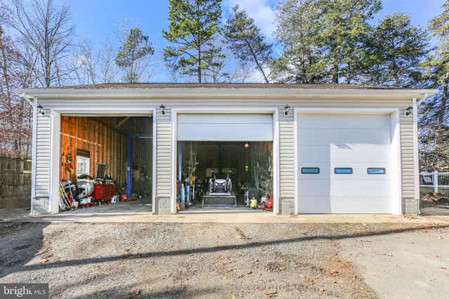 $915,000 | 10504 Big Horn Drive, Spotsylvania, VA 22553