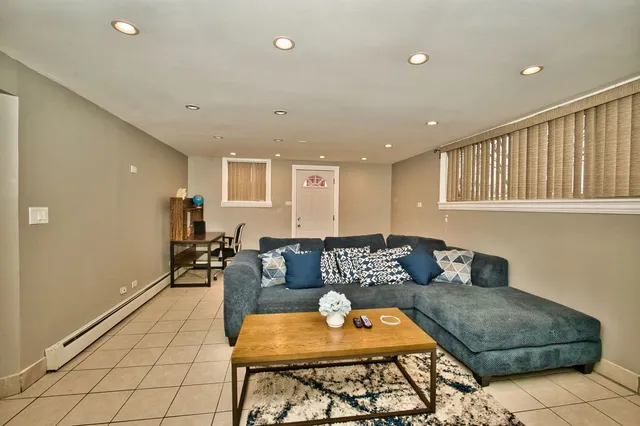 $6,500 | 5200 Madison Street, Skokie, IL 60077