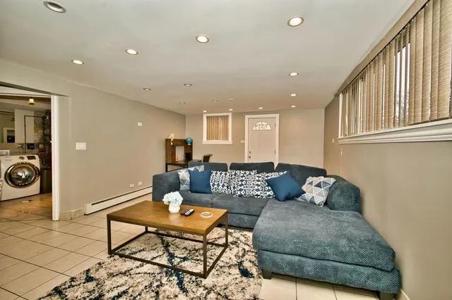 $6,500 | 5200 Madison Street, Skokie, IL 60077