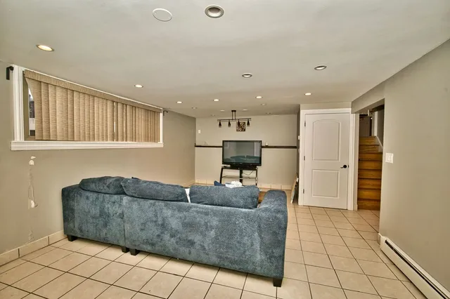 $6,500 | 5200 Madison Street, Skokie, IL 60077