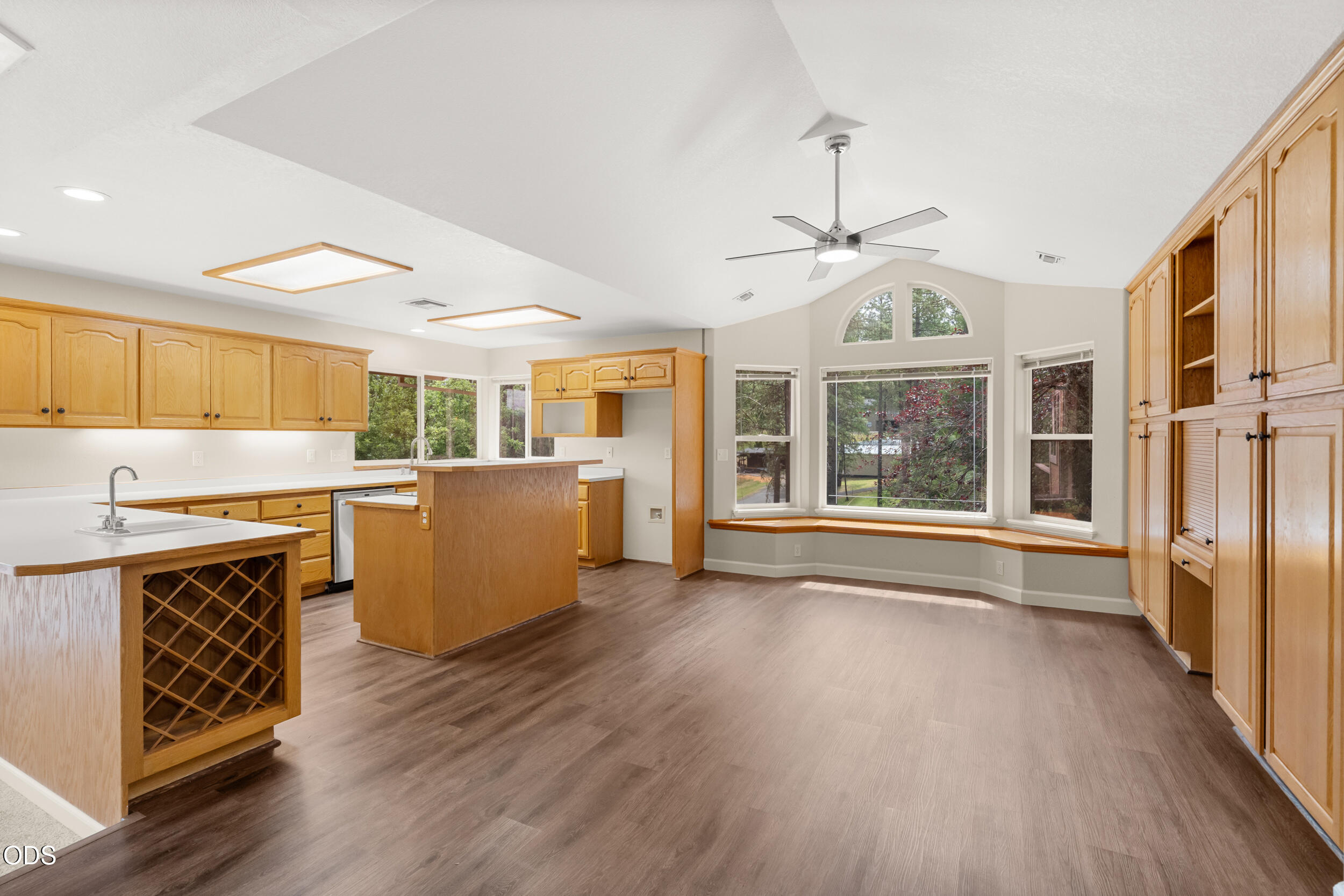 580 Ragsdale Road Trail, OR 97541 - Photo 4 of 38