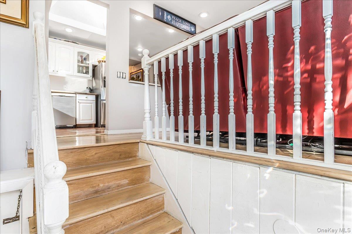 85 Unqua Road Massapequa, NY 11758 - Photo 4 of 14