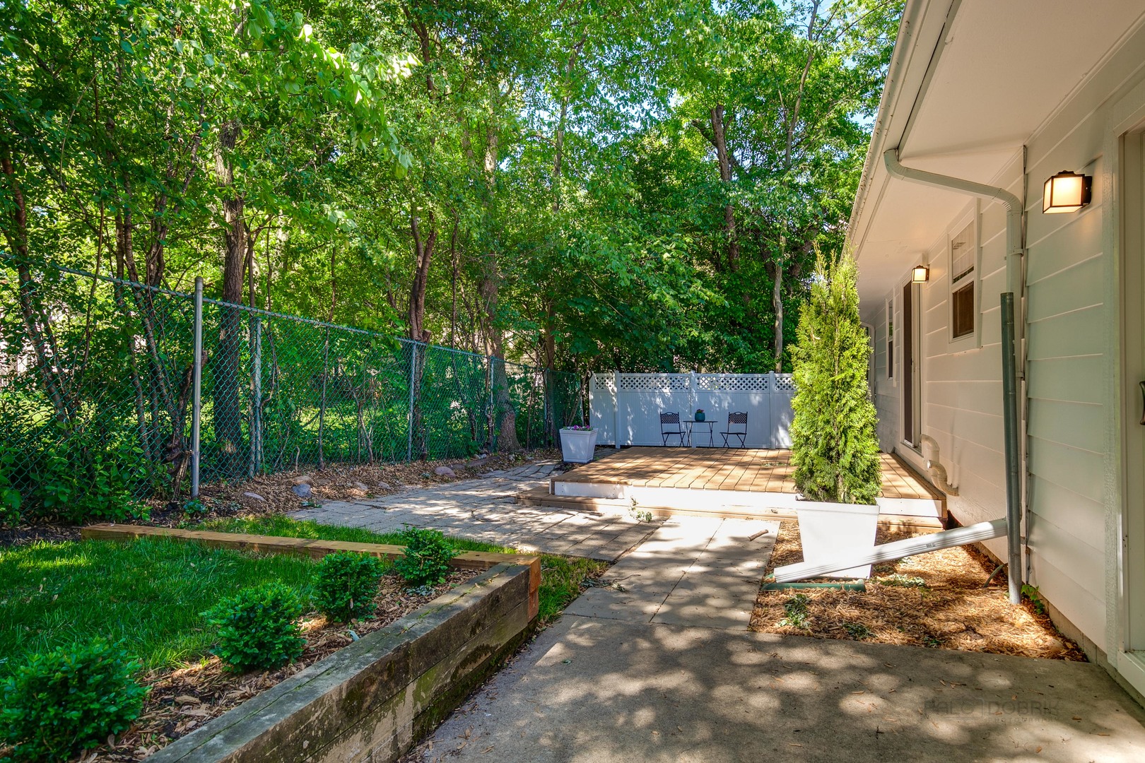 235 Waverly Road Barrington, IL 60010 - Photo 20 of 26 a backyard of a house with lots of green space