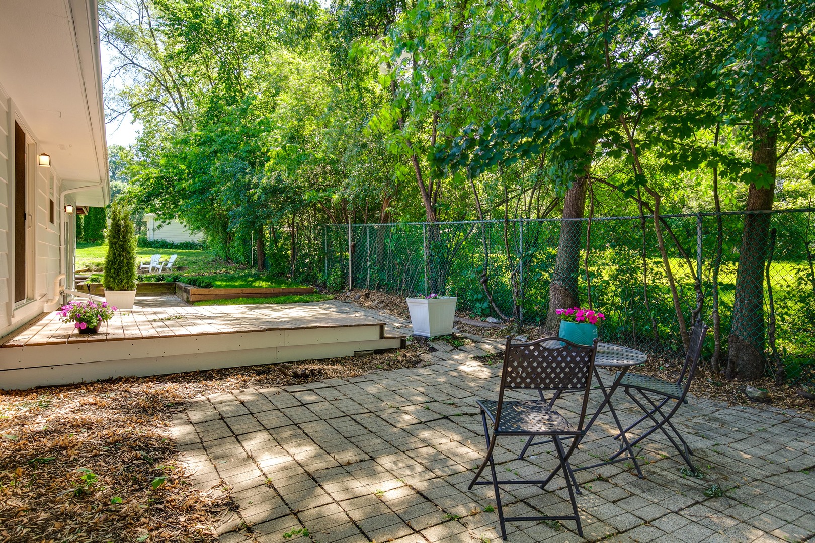 235 Waverly Road Barrington, IL 60010 - Photo 21 of 26 a view of a backyard with sitting area