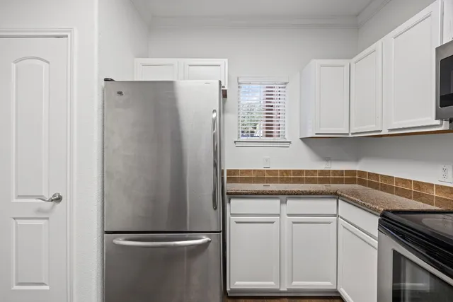 $299,000 | 6810 Deatonhill Drive, Unit 2101, Austin, TX 78745