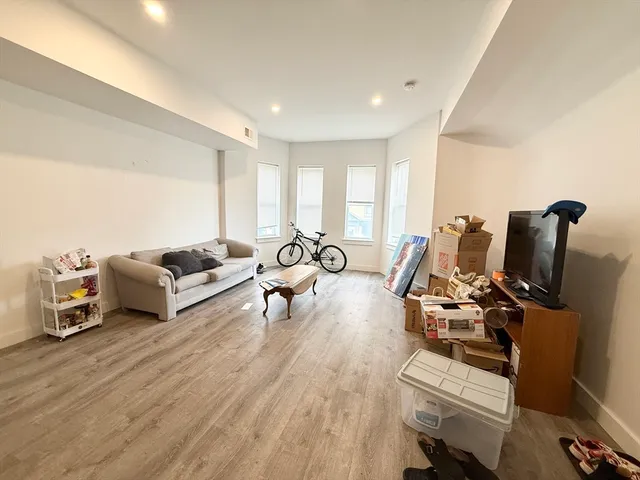 $3,700 | 301-305 Dudley Street, Unit 1, Boston, MA 02119