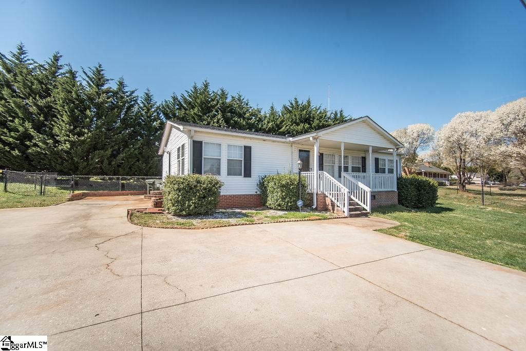 357 Belcher Road Boiling Springs, SC 29316 - Photo 3 of 16 Gallery Image 3