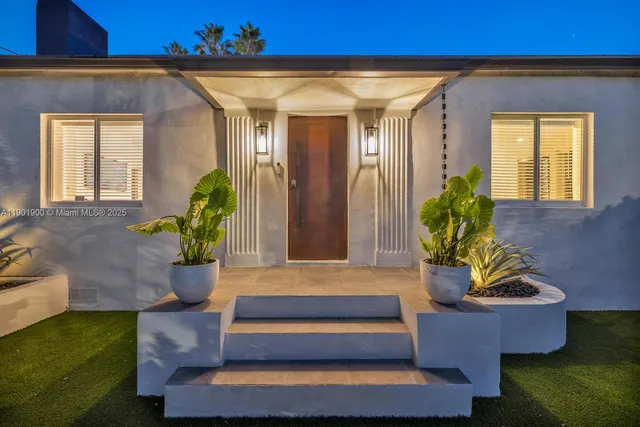 $14,000 | 901 Northwest 7th Street, Miami, FL 33136