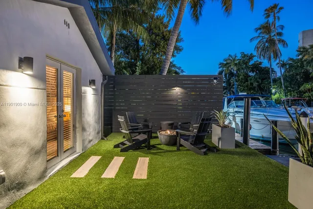 $14,000 | 901 Northwest 7th Street, Miami, FL 33136