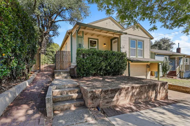 $415,000 | 1259-1261 Magnolia Avenue, Redding, CA 96001