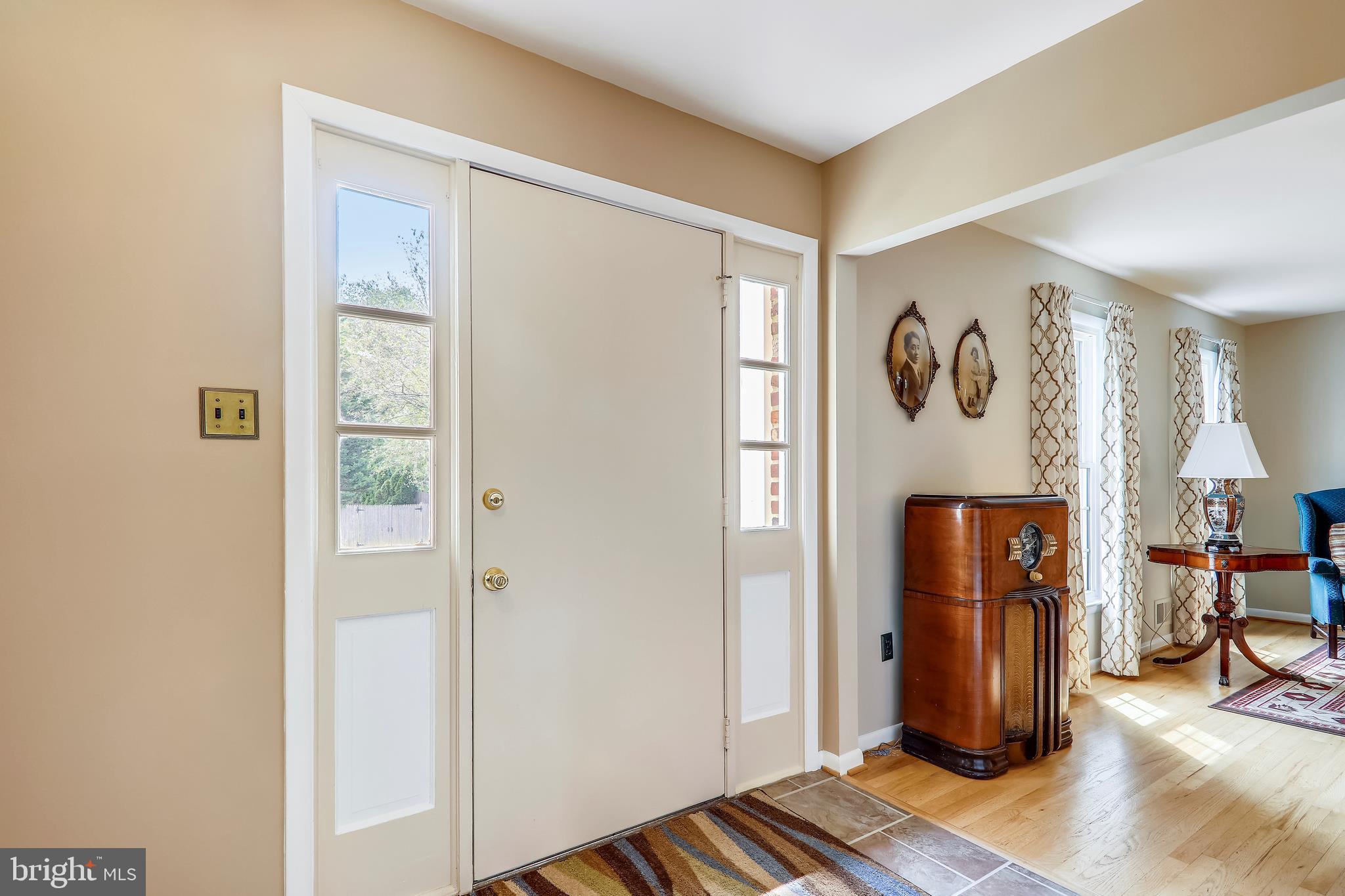1804 Hopefield Road Silver Spring, MD 20905 - Photo 2 of 39 Foyer