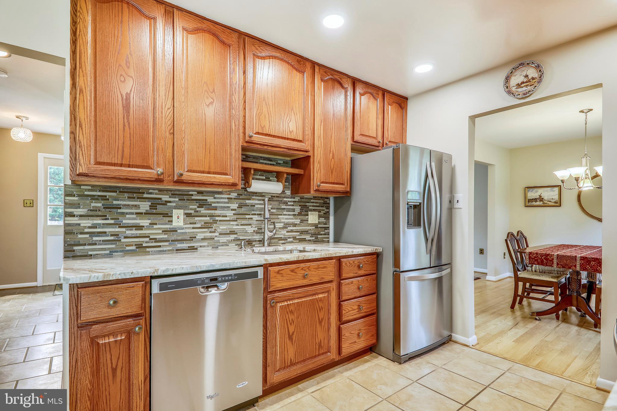 1804 Hopefield Road Silver Spring, MD 20905 - Photo 10 of 39 Stainless steel appliances