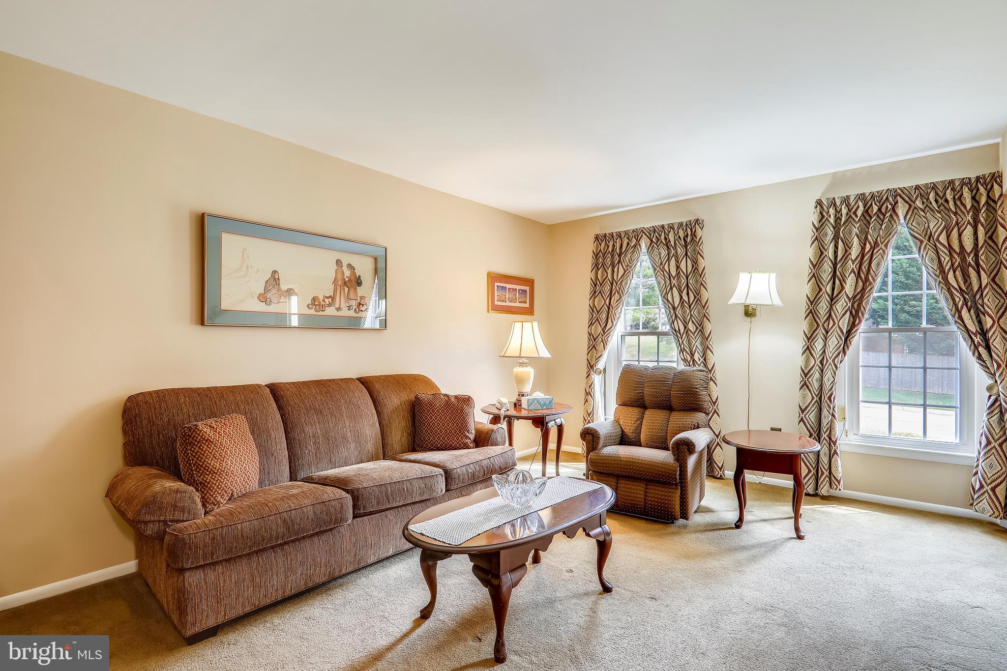 1804 Hopefield Road Silver Spring, MD 20905 - Photo 13 of 39 Family room off kitchen
