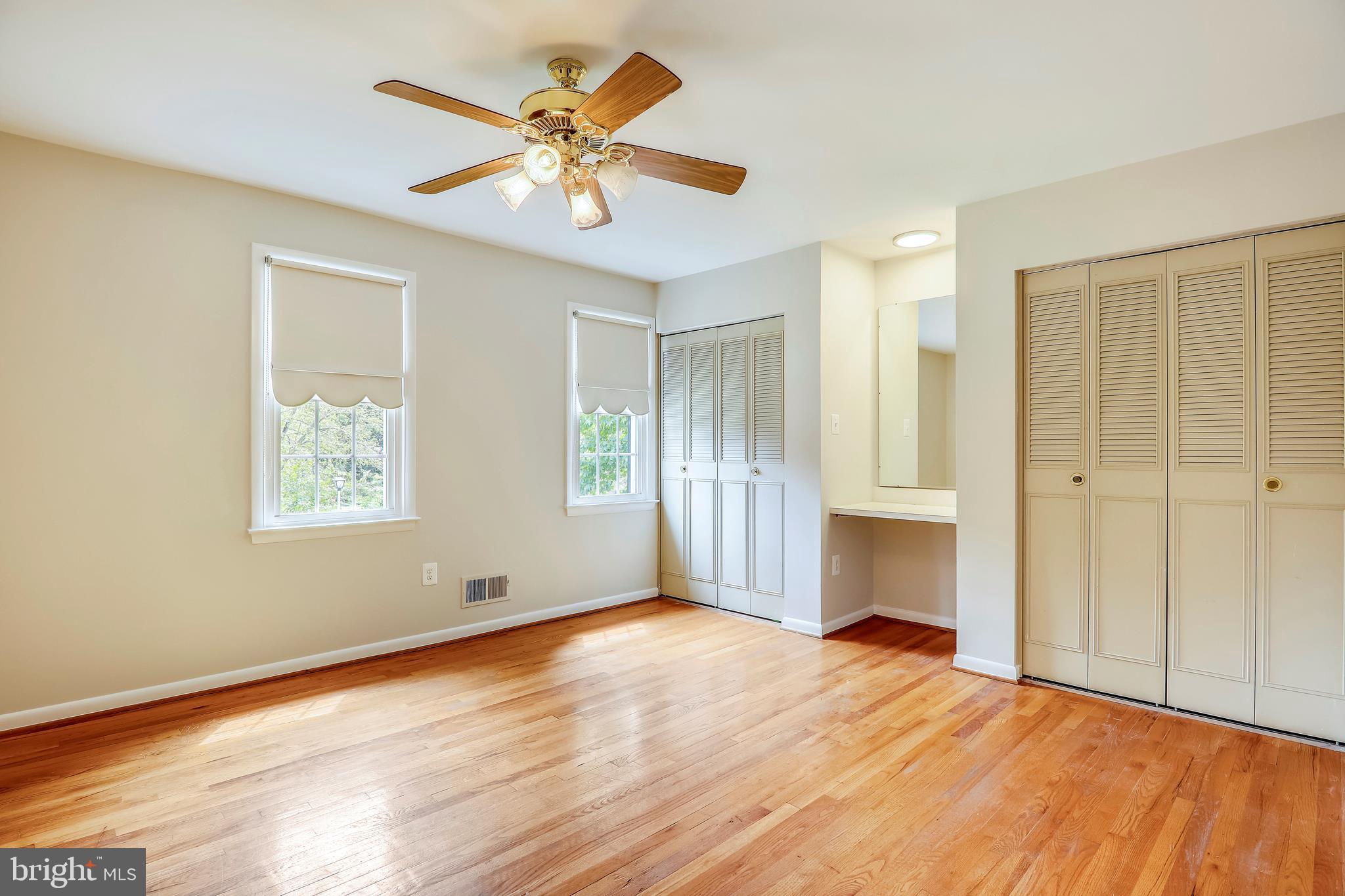 1804 Hopefield Road Silver Spring, MD 20905 - Photo 23 of 39 2 master bedroom with hardwoods