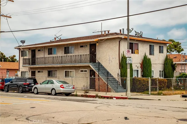 $950,000 | 333 West D Street, Wilmington, CA 90744