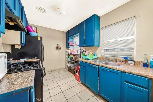 $950,000 | 333 West D Street, Wilmington, CA 90744