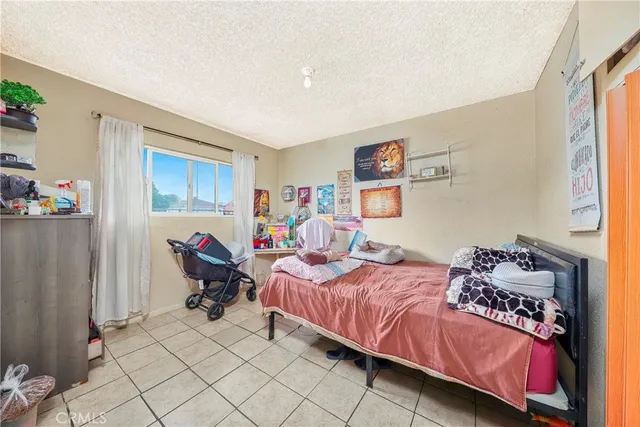 $950,000 | 333 West D Street, Wilmington, CA 90744