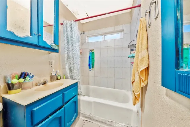 $950,000 | 333 West D Street, Wilmington, CA 90744