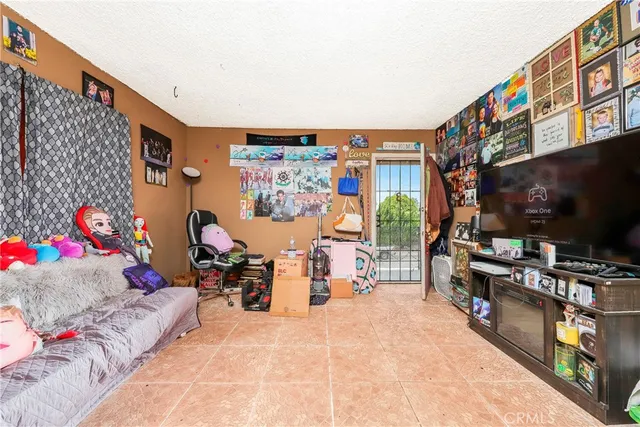 $950,000 | 333 West D Street, Wilmington, CA 90744