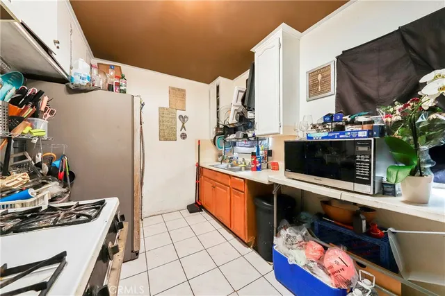 $950,000 | 333 West D Street, Wilmington, CA 90744