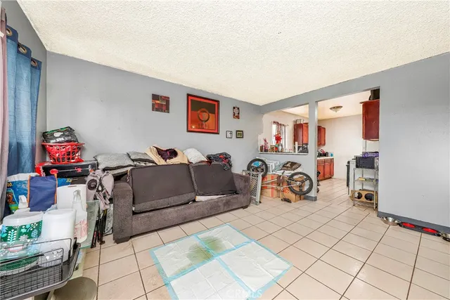 $950,000 | 333 West D Street, Wilmington, CA 90744