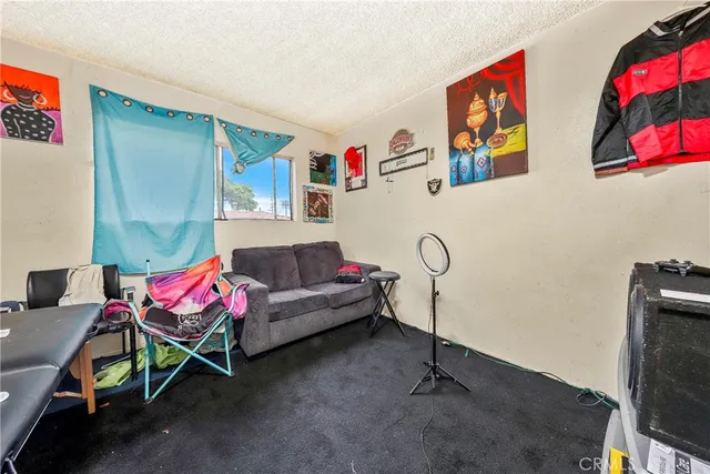 $950,000 | 333 West D Street, Wilmington, CA 90744