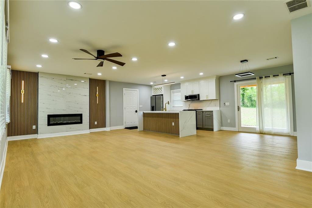 1747 Glenhaven Circle Decatur, GA 30035 - Photo 17 of 75