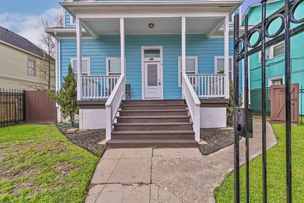 $1,850 | 2914 Avenue K, Galveston, TX 77550