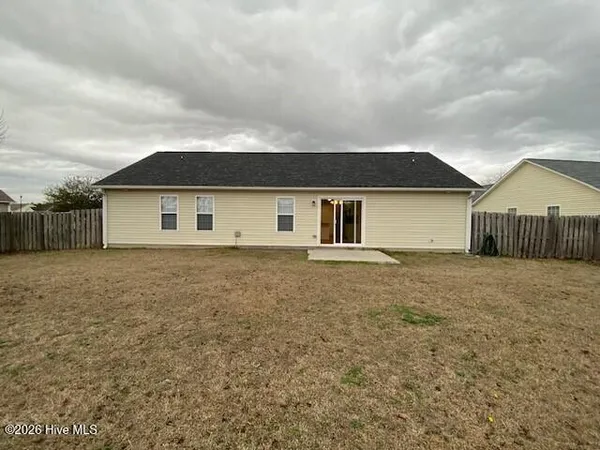 $2,200 | 6958 Newbury Way, Wilmington, NC 28411
