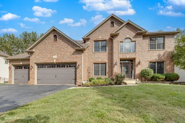 $659,900 | 404 Heatherwood Drive, Oswego, IL 60543