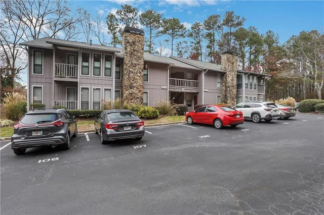 a car parked in front of a building