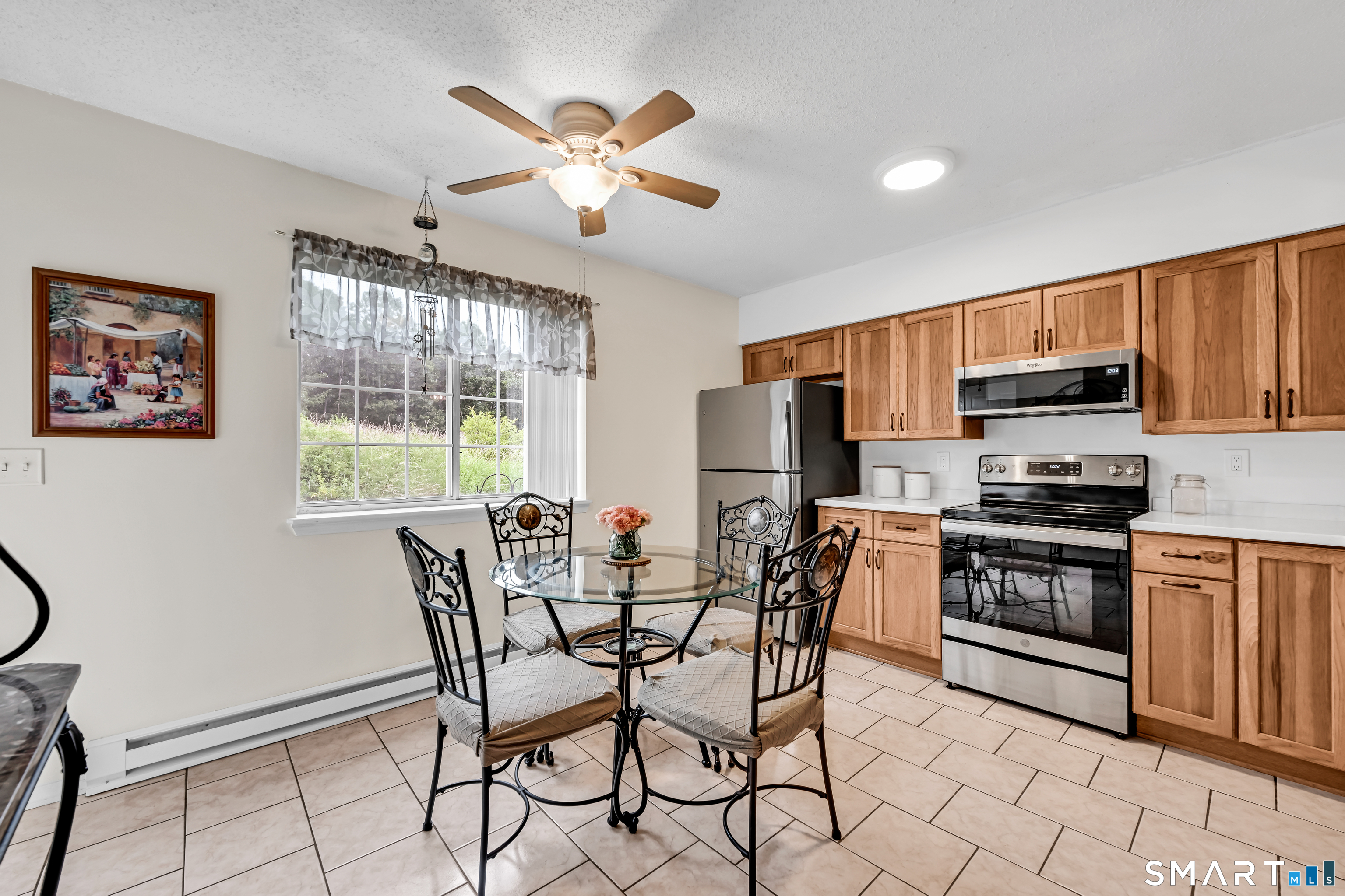 24 Blue Ridge Drive, Unit K10 Waterbury, CT 06704 - Photo 5 of 17