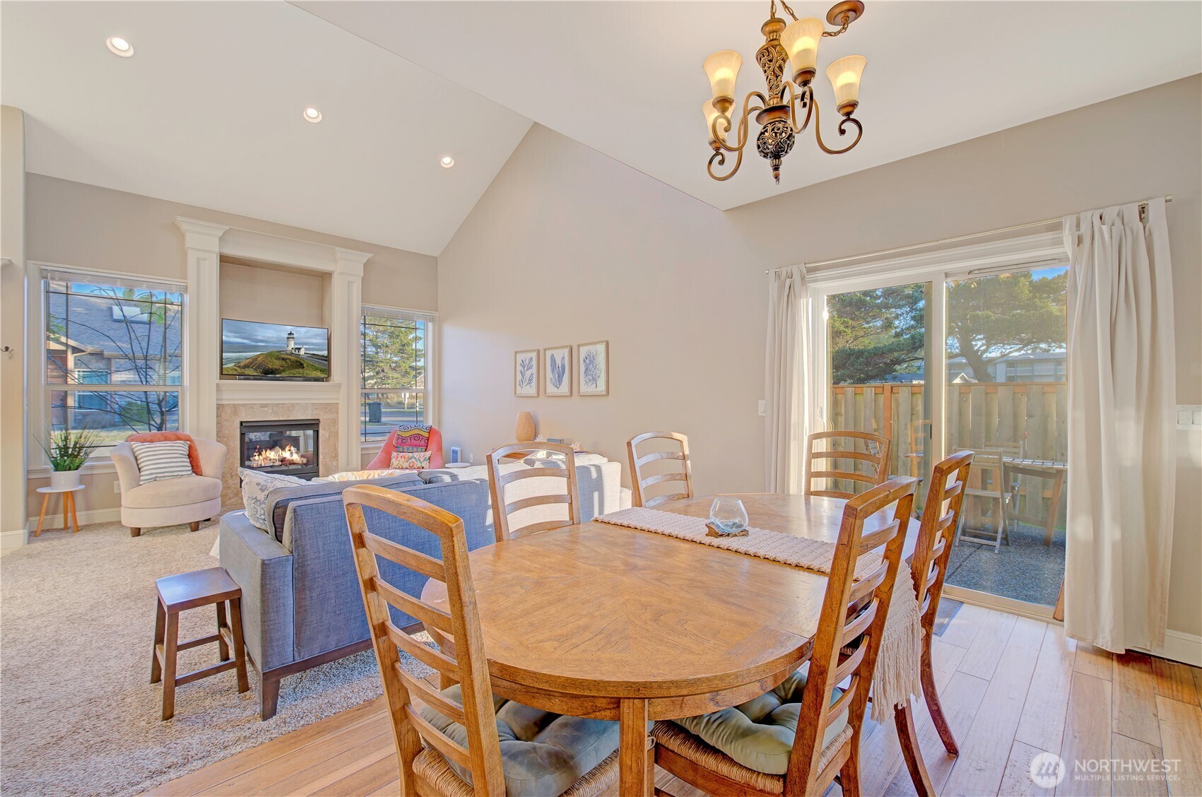 138 28th Street Northwest Long Beach, WA 98631 - Photo 12 of 35