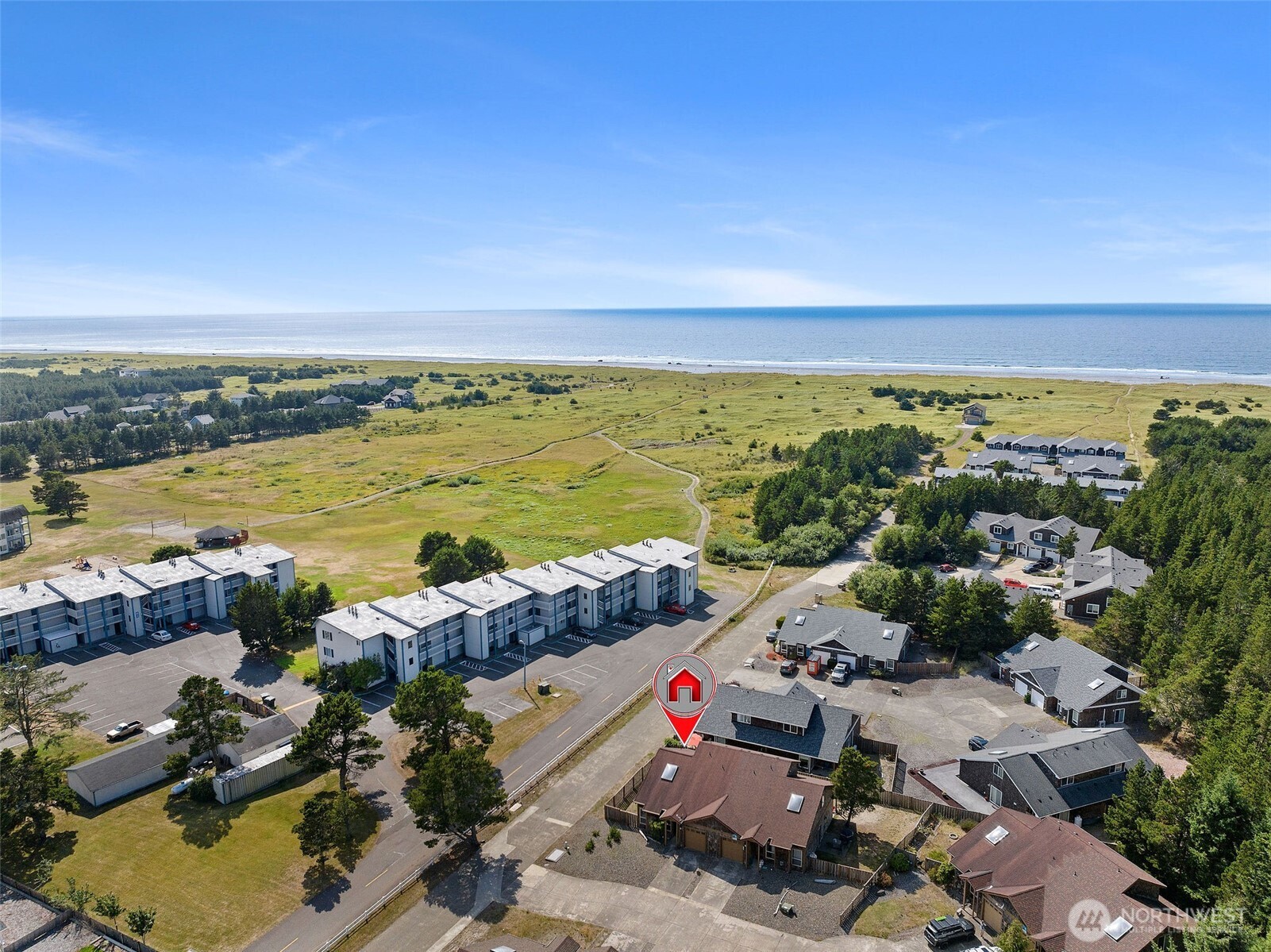 138 28th Street Northwest Long Beach, WA 98631 - Photo 2 of 35