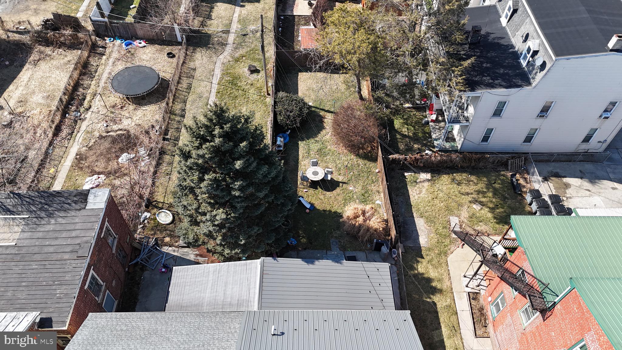 541 North 10th Street Lebanon, PA 17046 - Photo 4 of 31