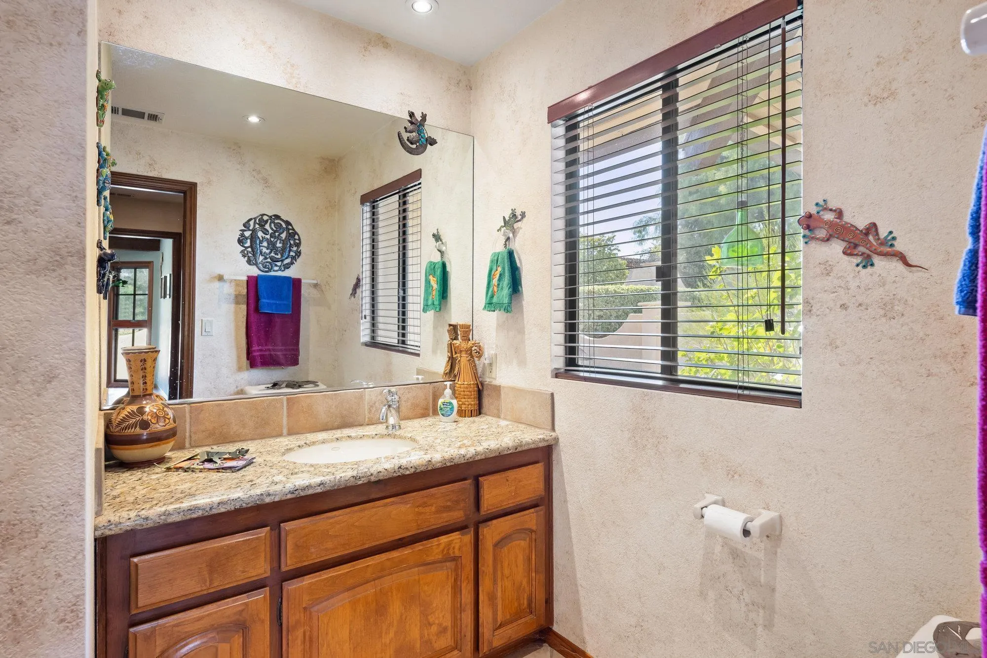 13970 Misty Oak Road Valley Center, CA 92082 - Photo 20 of 54
