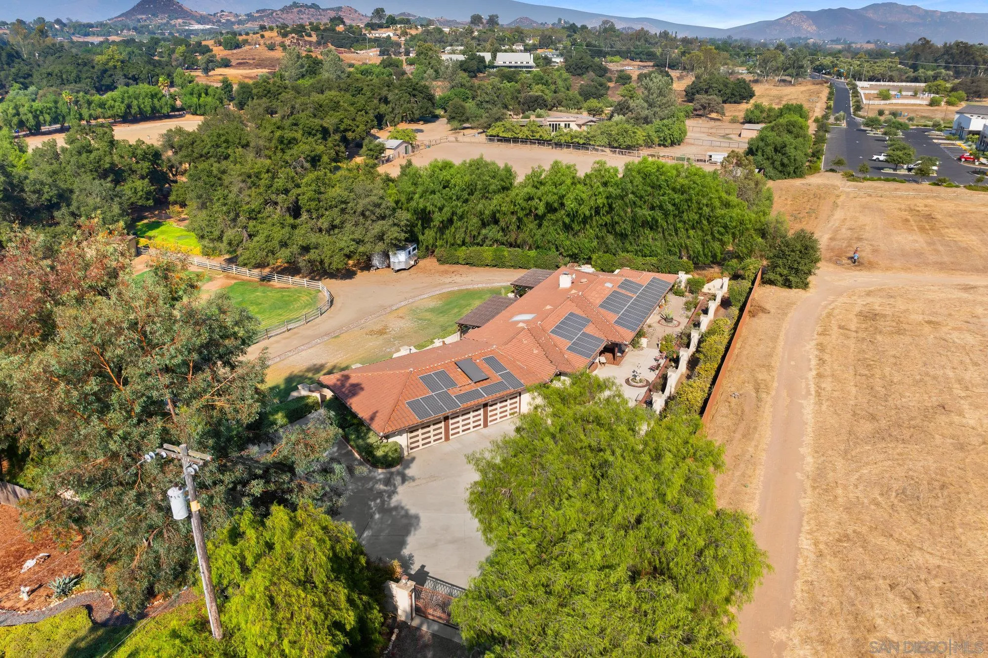 13970 Misty Oak Road Valley Center, CA 92082 - Photo 39 of 54