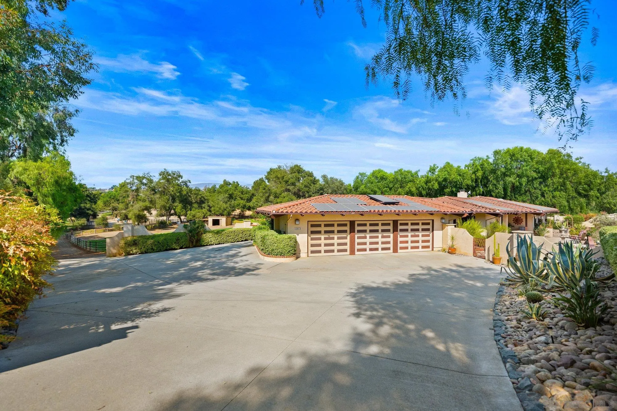 13970 Misty Oak Road Valley Center, CA 92082 - Photo 5 of 54