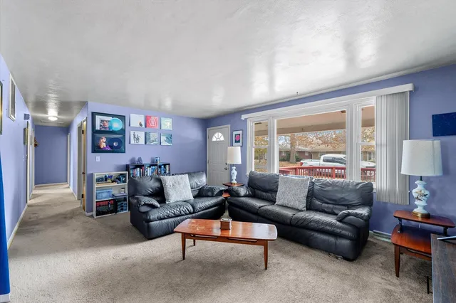 $163,000 | 2213 Roland Drive, Champaign, IL 61821