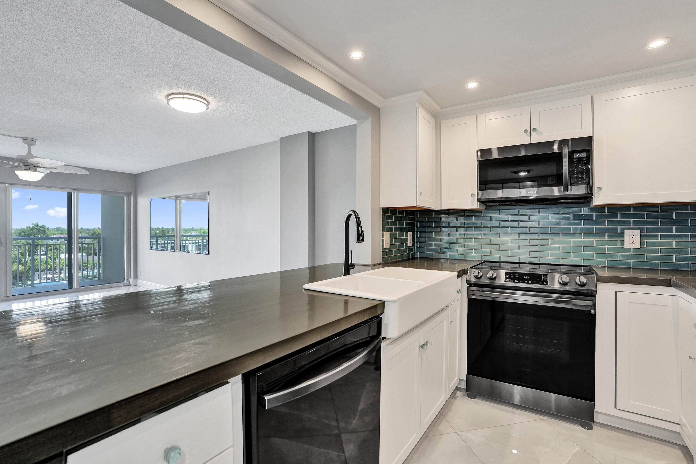 2611 North Riverside Drive, Unit 604 Pompano Beach, FL 33062 - Photo 6 of 72 DSC07806