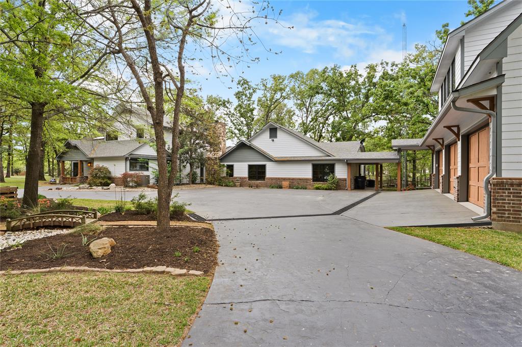 692 Private Road 5937 Emory, TX 75440 - Photo 5 of 40 a front view of house with yard