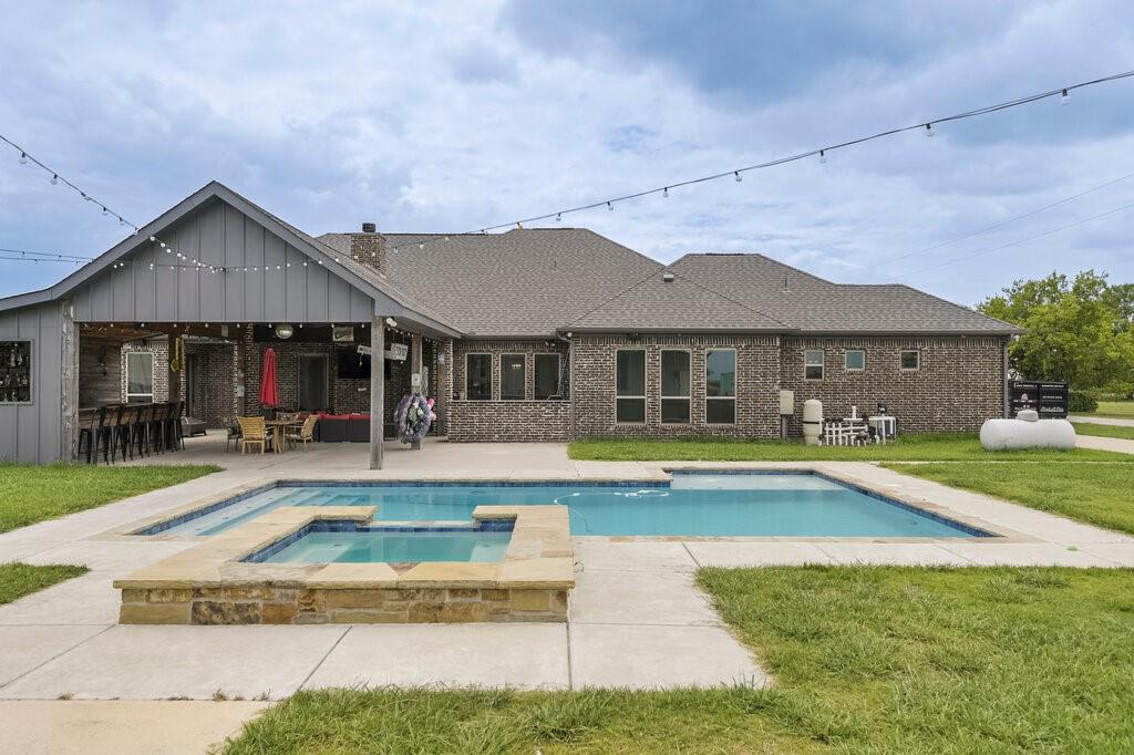 239 North Armstrong Road Venus, TX 76084 - Photo 32 of 39