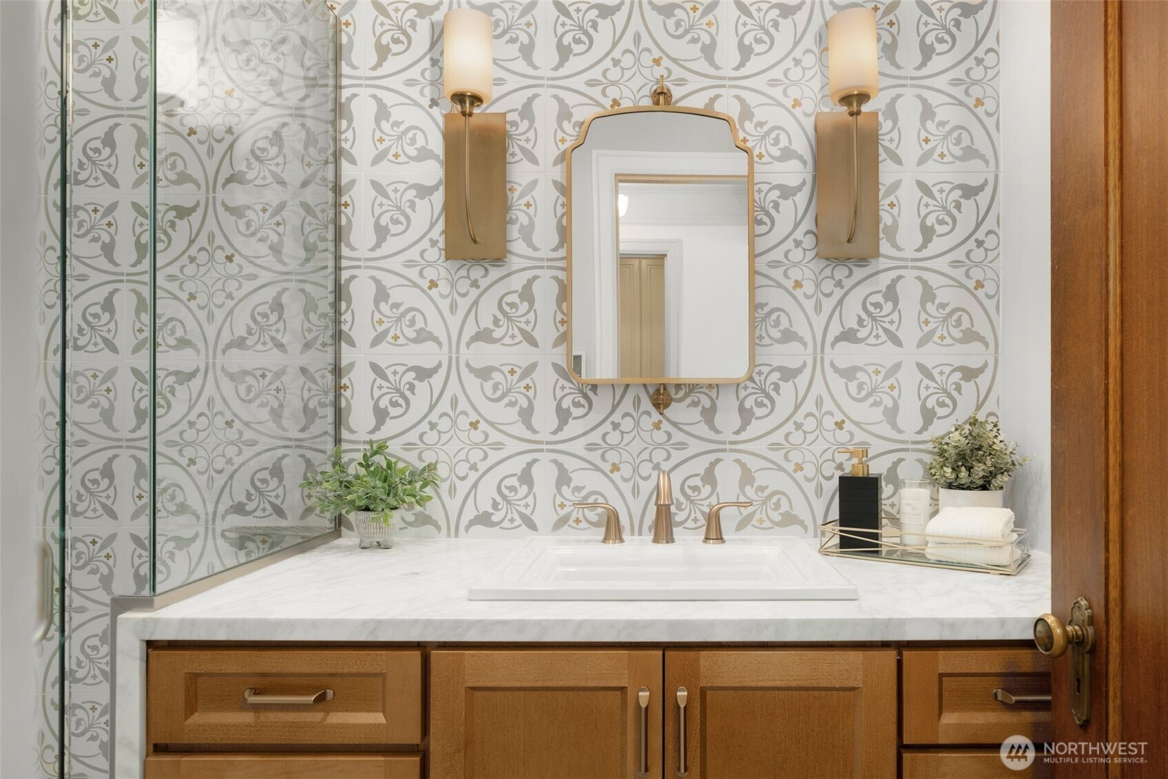 405 Prospect Street, Unit 201 Seattle, WA 98109 - Photo 25 of 40